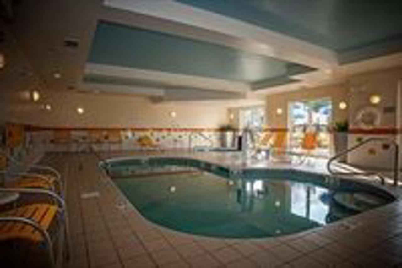 Comfort Inn & Suites Akron South Exterior foto
