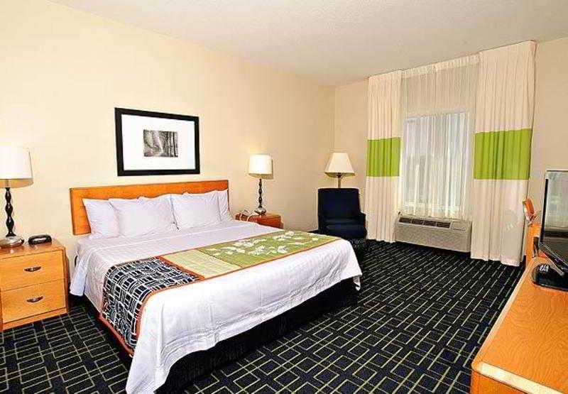 Comfort Inn & Suites Akron South Quarto foto