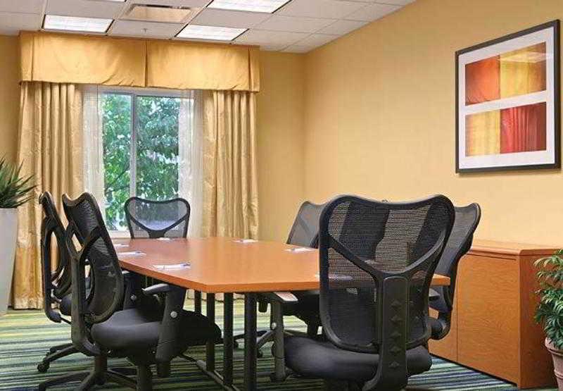Comfort Inn & Suites Akron South Facilidades foto